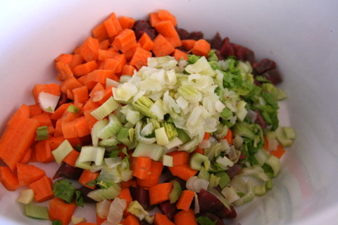 ירקות קצוצים למרק בקר