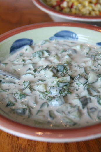 סלט מלפפונים בטחינה